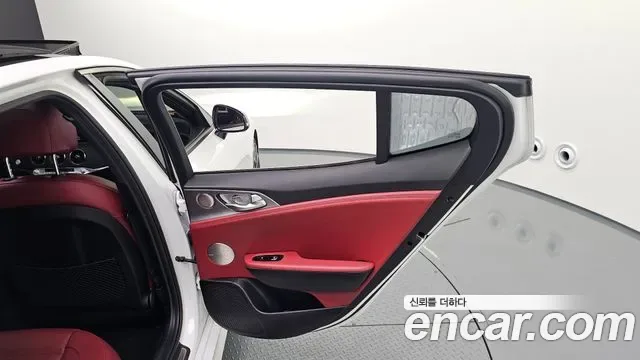 Kia Stinger 2.0 Turbo 2WD, миниатюра 17