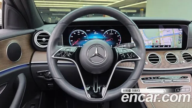 Mercedes-Benz E-Class E250, миниатюра 12