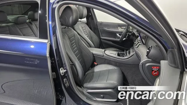 Mercedes-Benz E-Class E350 4MATIC AMG Line, миниатюра 8