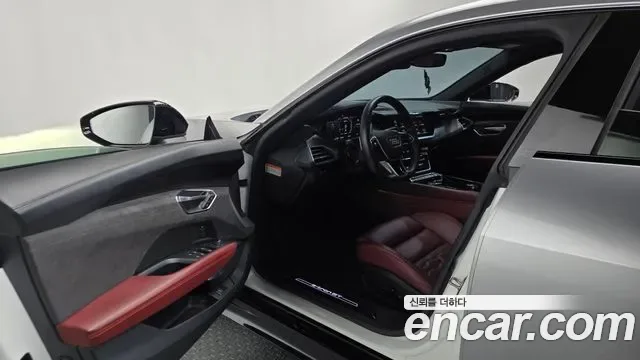 Audi e- GT Premium, миниатюра 13
