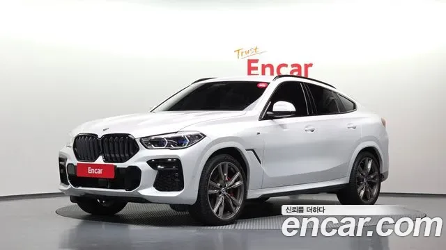 BMW X6 M50i