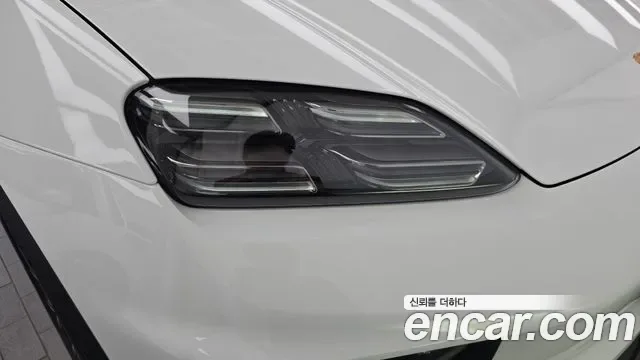 Porsche EV, миниатюра 4
