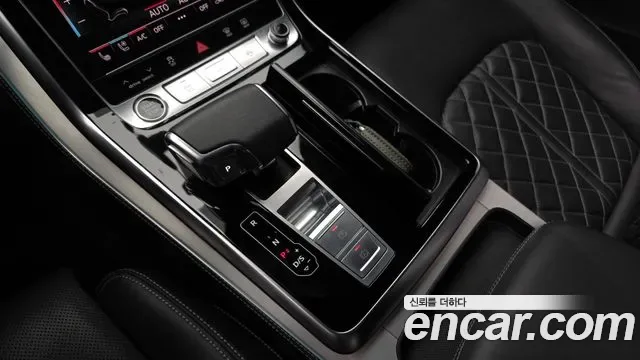 Audi Q8 55 TFSI Premium, миниатюра 6