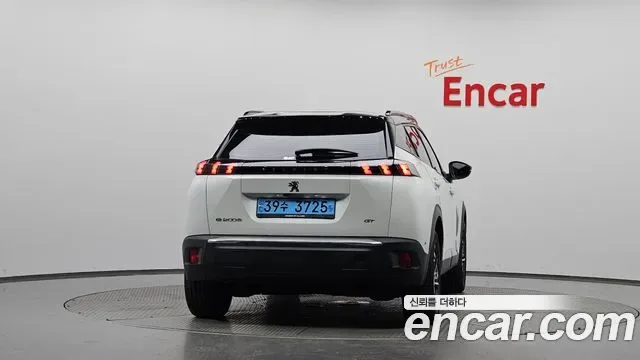 Peugeot E-2008 EV GT, миниатюра 5