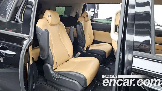 Kia Carnival дизель 9 мест, миниатюра 2