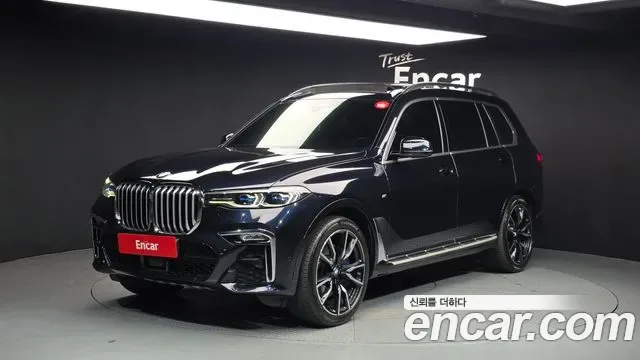 BMW X7 xDrive 40i M 6 мест