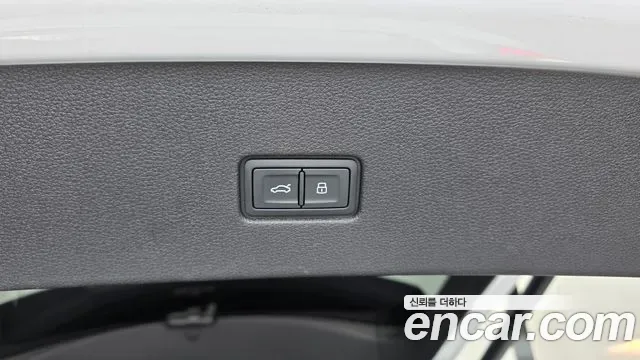 Audi Q8 55 TFSI Premium, миниатюра 21