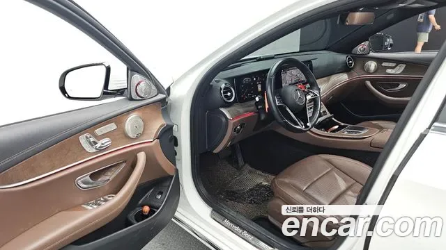 Mercedes-Benz E-Class E250, миниатюра 11