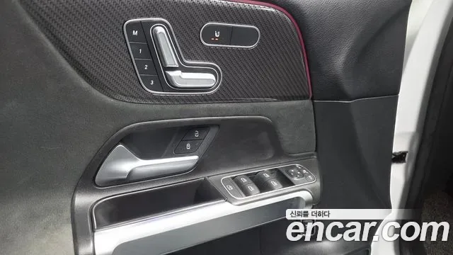 Mercedes-Benz GLB AMG GLB35 4MATIC, миниатюра 30