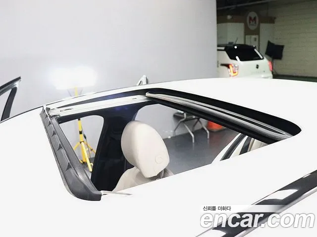 Mercedes-Benz E-Class E250, миниатюра 2