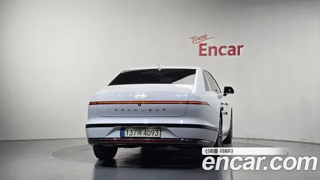 Hyundai Grandeur Calligraphy, миниатюра 5