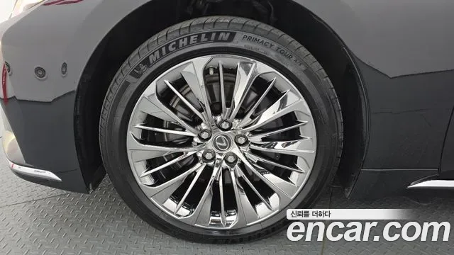 Lexus LS 3.5 AWD, миниатюра 10