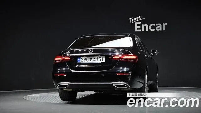 Mercedes-Benz E-Class E350 4MATIC, миниатюра 19