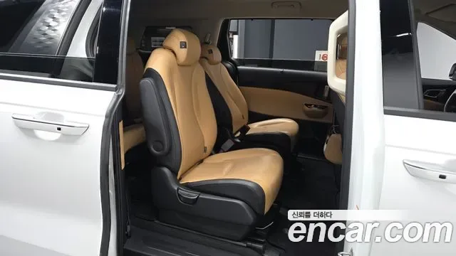Kia Carnival дизель 9 мест, миниатюра 14