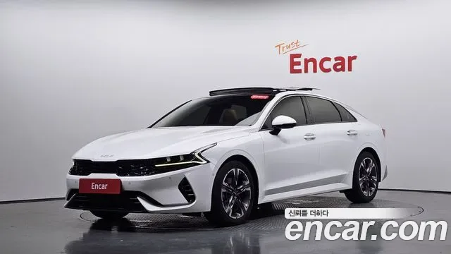 Kia K5 гибрид III Signature