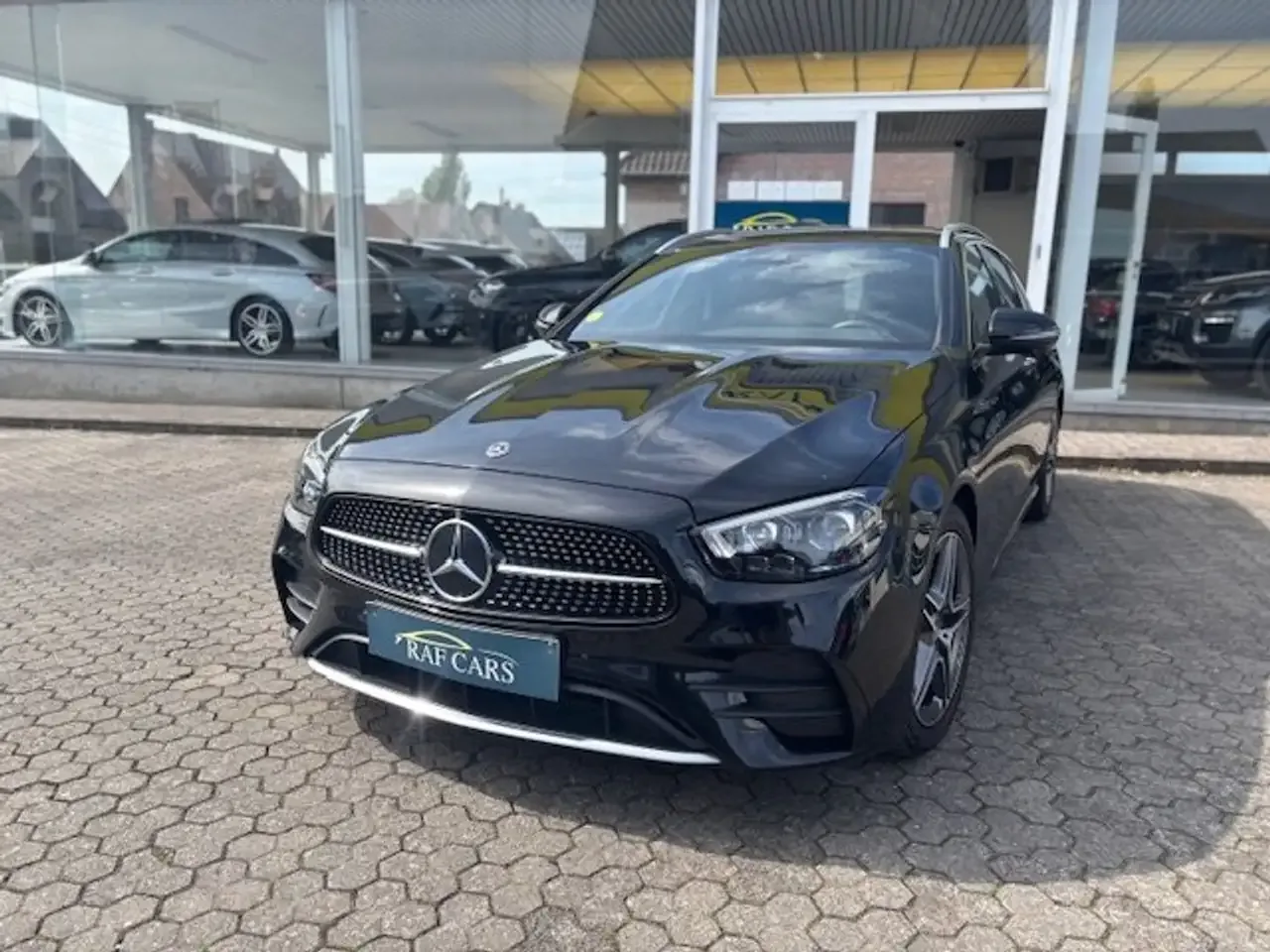 Mercedes-Benz E-Class d AMG // FACELIFT // 360camera // GARANTIE // BTW!