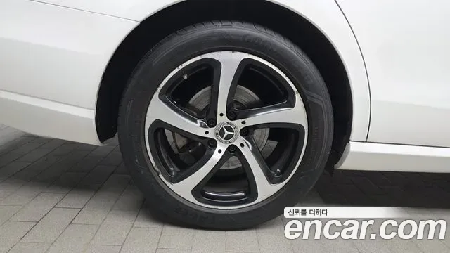 Mercedes-Benz E-Class E250, миниатюра 18