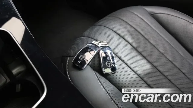 Mercedes-Benz E-Class E450 4MATIC, миниатюра 27