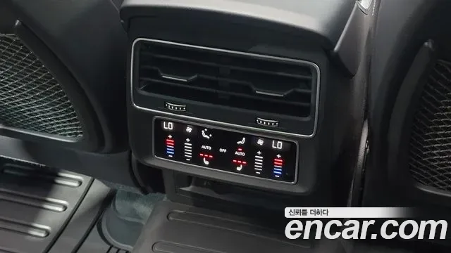 Audi Q8 55 TFSI Premium, миниатюра 13