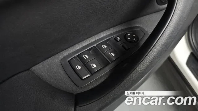 BMW X1 xDrive 20i, миниатюра 5