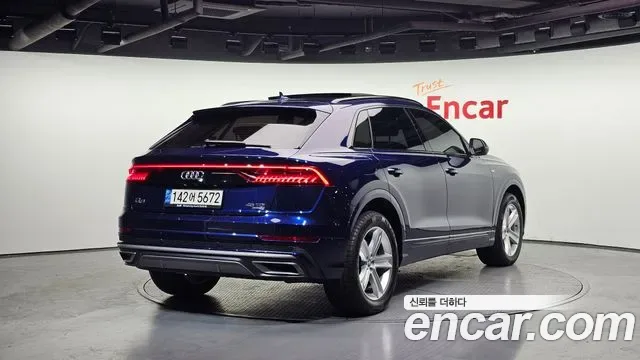 Audi Q8 45 TDI Premium, миниатюра 9