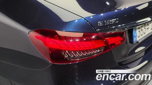 Mercedes-Benz E-Class E350 4MATIC AMG Line, миниатюра 3