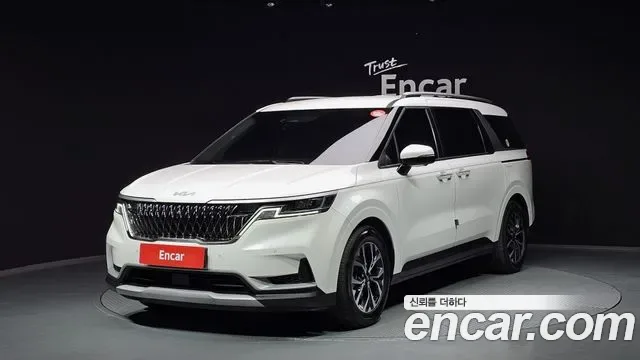 Kia Carnival дизель 9 мест Prestige