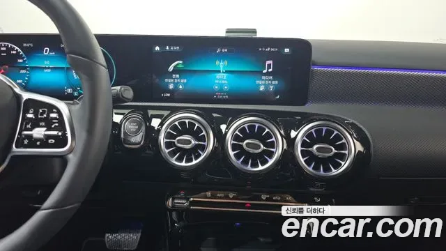 Mercedes-Benz A-Class A220, миниатюра 9