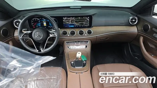 Mercedes-Benz E-Class E250, миниатюра 25