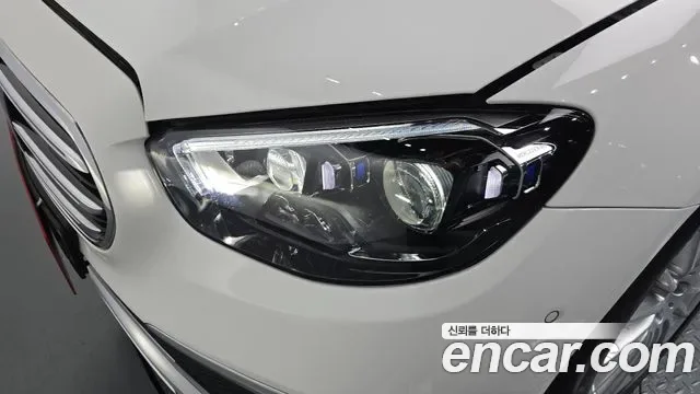 Mercedes-Benz E-Class E250, миниатюра 15