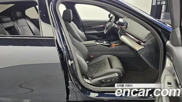 BMW 5 (G60) 520i M, миниатюра 20