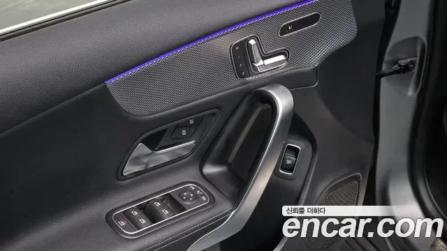 Mercedes-Benz A-Class A200d, миниатюра 27