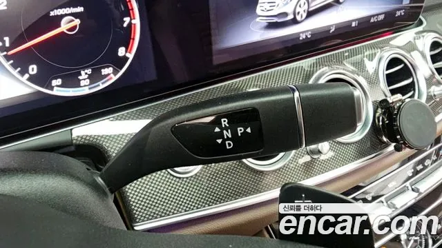Mercedes-Benz E-Class E300 4MATIC AMG Line, миниатюра 5