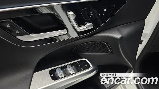 Mercedes-Benz E-Class E220d 4MATIC, миниатюра 29