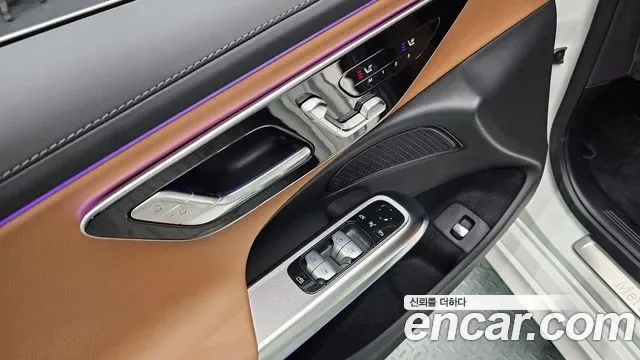 Mercedes-Benz E-Class E200, миниатюра 28