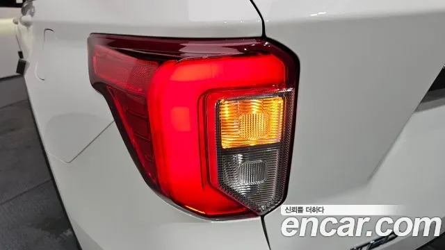 Ford Explorer 2.3 4WD, миниатюра 3