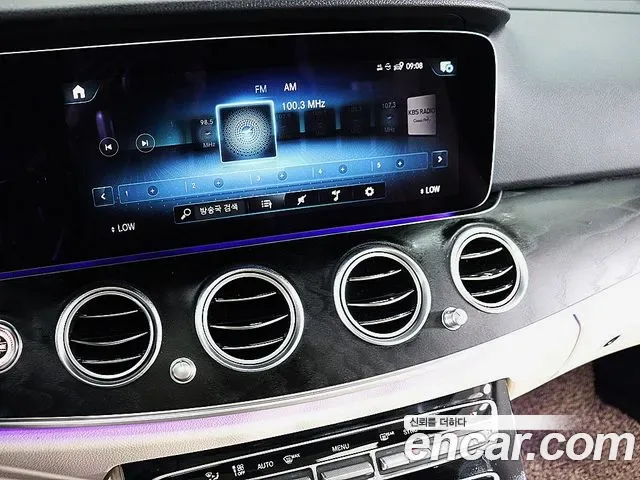 Mercedes-Benz E-Class E250, миниатюра 9