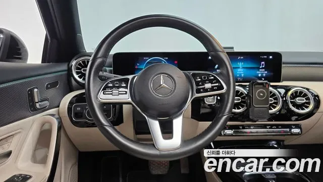 Mercedes-Benz A-Class A220, миниатюра 12
