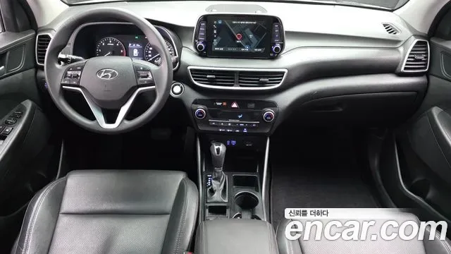 Hyundai TUCSON дизель 2.0 2WD, миниатюра 17
