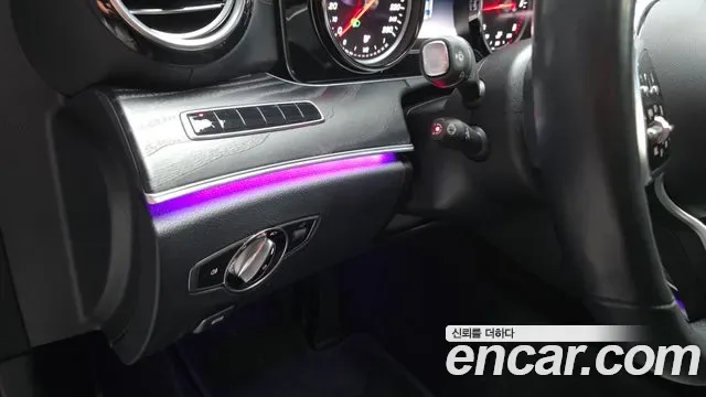 Mercedes-Benz E-Class E220d 4MATIC, миниатюра 27