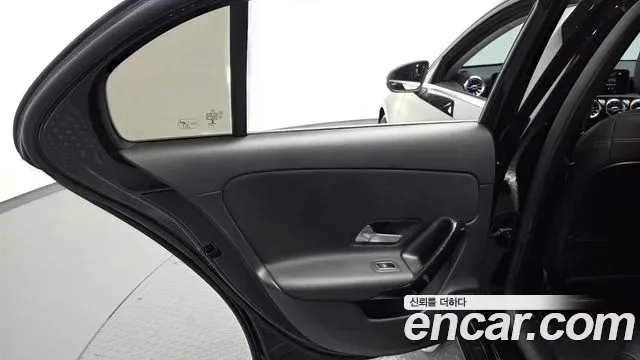Mercedes-Benz A-Class A220, миниатюра 26