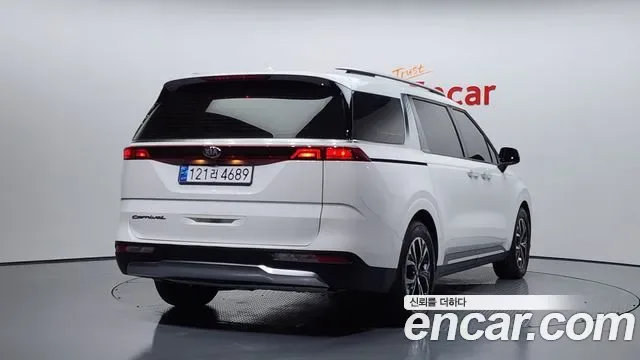Kia Carnival дизель 9 мест, миниатюра 6