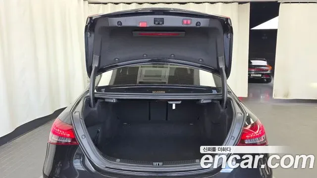 Mercedes-Benz E-Class E220d 4MATIC AMG Line, миниатюра 23