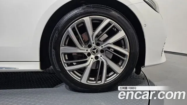 Mercedes-Benz E-Class E220d 4MATIC, миниатюра 21