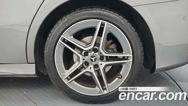 Mercedes-Benz A-Class A250 4MATIC, миниатюра 8