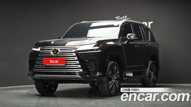 Lexus LX 700h