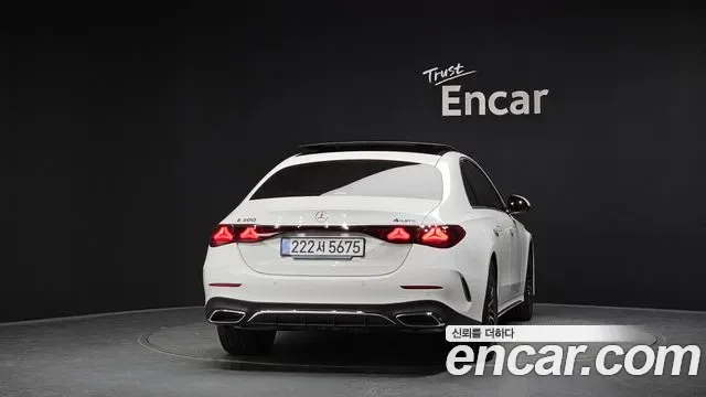 Mercedes-Benz E-Class E300 4MATIC AMG Line, миниатюра 23