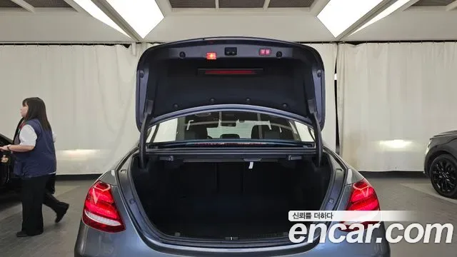 Mercedes-Benz E-Class E250, миниатюра 29