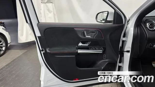 Mercedes-Benz GLA GLA45 AMG 4MATIC+, миниатюра 17