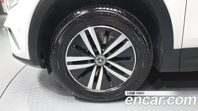 Mercedes-Benz GLB GLB200 d, миниатюра 7